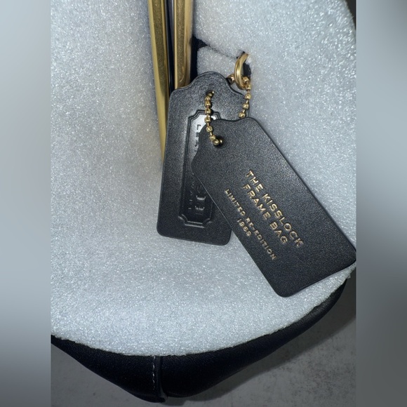 Coach Large Kisslock Frame Bag 2025 in Brass/Black Glovetanned Leather CBR51 NWT - Picture 6 of 16